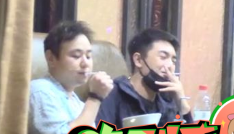 赵丽颖|赵丽颖新剧开机前聚餐！林更新吞云吐雾脸部浮肿，颖宝已做好准备