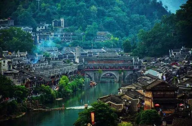 梯田|比乌镇惬意,比九寨沟秀丽,这座西部小城获赞无数,却常常被忽略