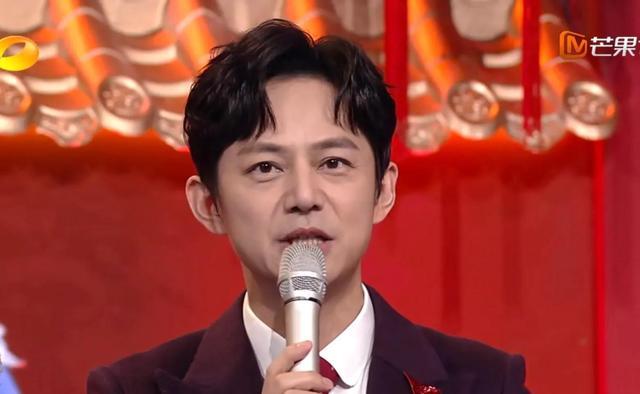 金晨|湖南元宵晚会:张小斐用力过猛,金晨瘦出青筋,baby假唱“露馅”