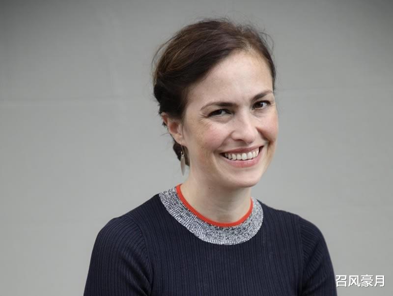 电子商务|乔布斯的大女儿:借邻居的钱上大学,83亿遗产和她无关