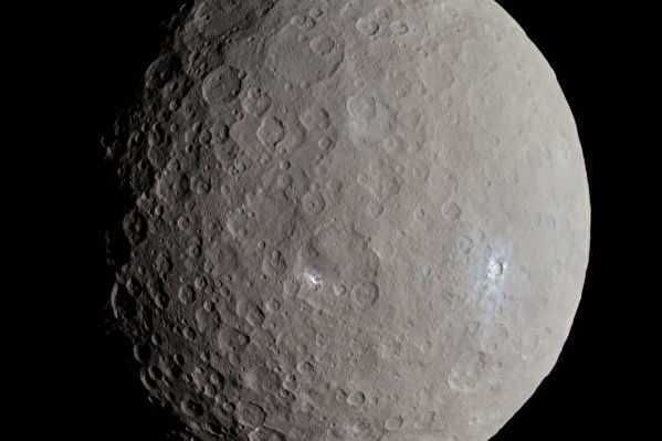 谷神星出现意外“地质活动”震惊科学家