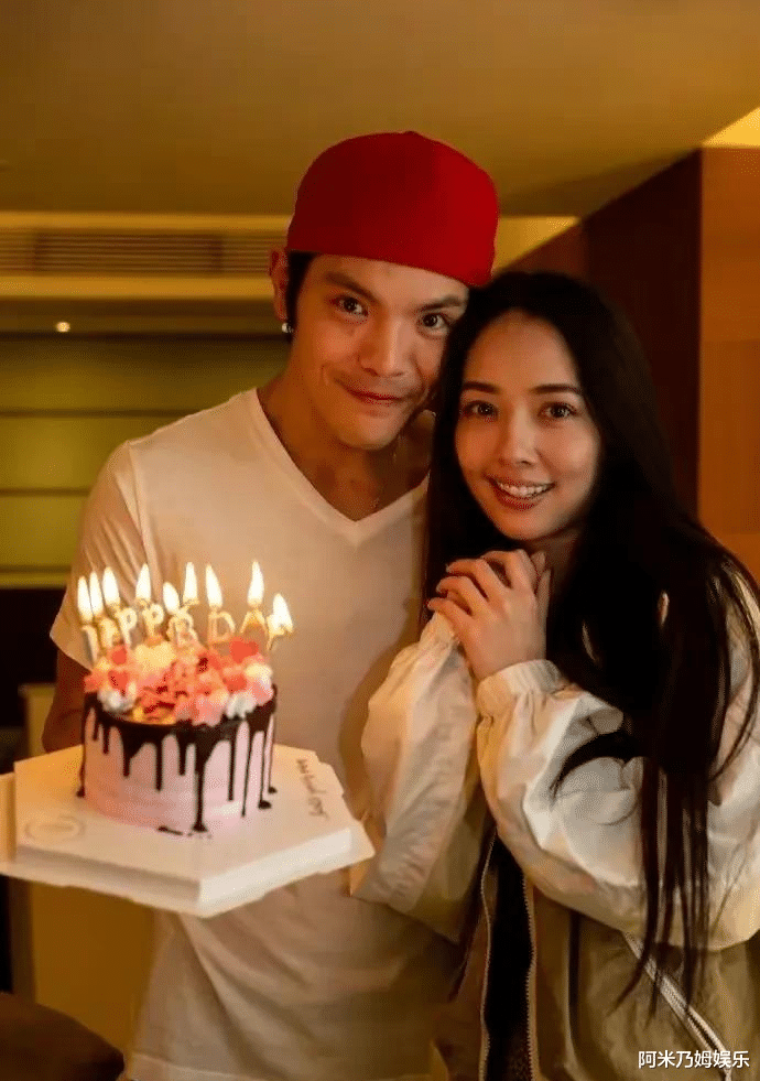 郭碧婷|一天3瓜！曝小S疑有狐臭，S妈再婚，向佐郭碧婷怀3胎？