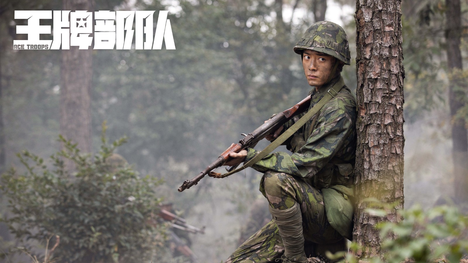 肖战|能拿得出手的作品仅有5部，肖战却被当成标杆，凭什么这么扛打？