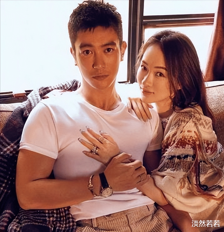 刘诗诗|刘诗诗新照衣着暴露,动作亲密,网友:这是分级片么