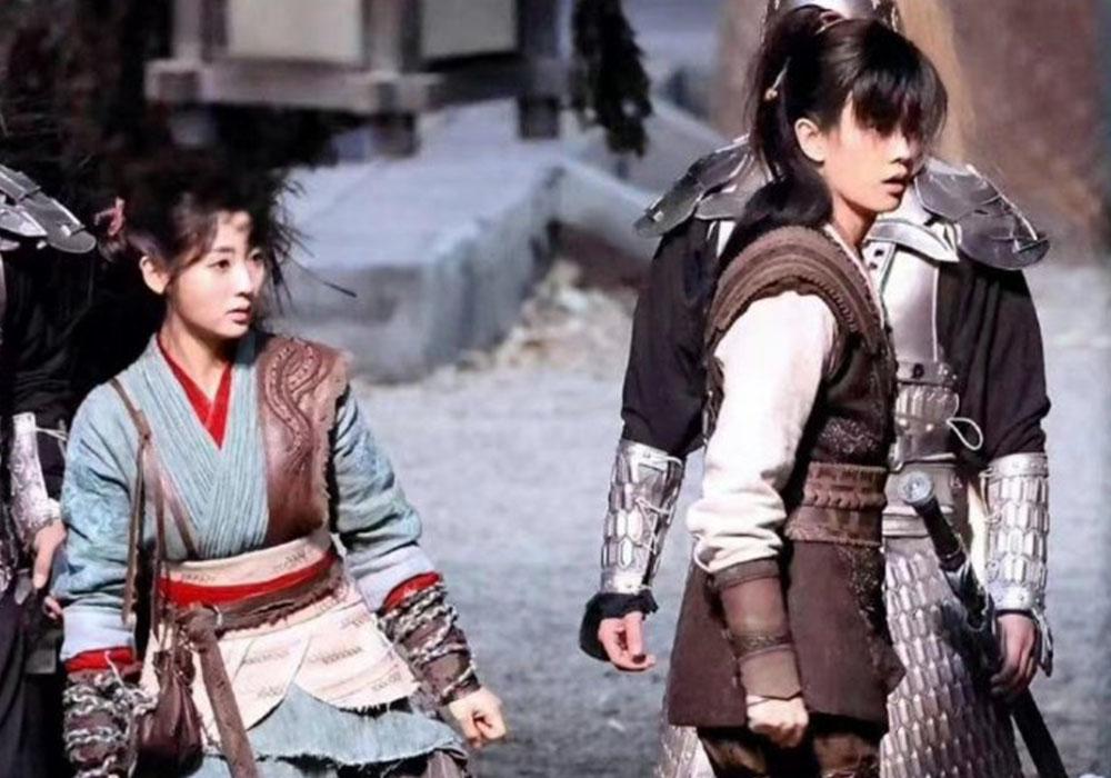 任嘉伦|《武庚纪》任嘉伦铠甲造型,挖矿变成脏脏包,带回去洗洗还是王子