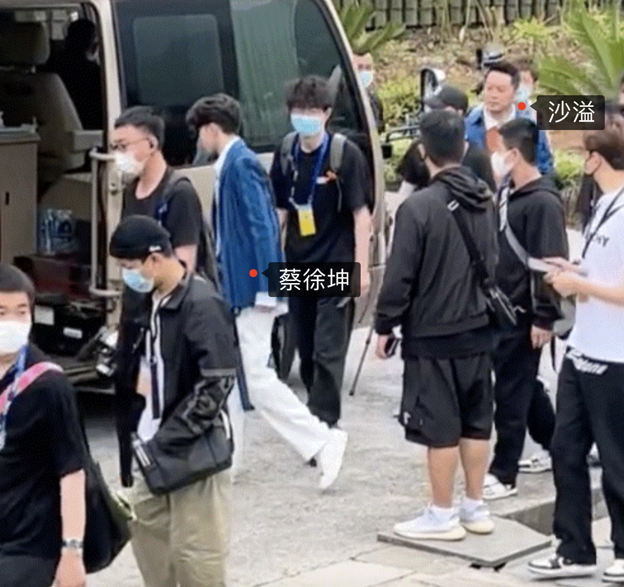 Angelababy|奔跑吧路透曝光，白鹿baby蔡徐坤超养眼，林允胡彦斌担任飞行嘉宾