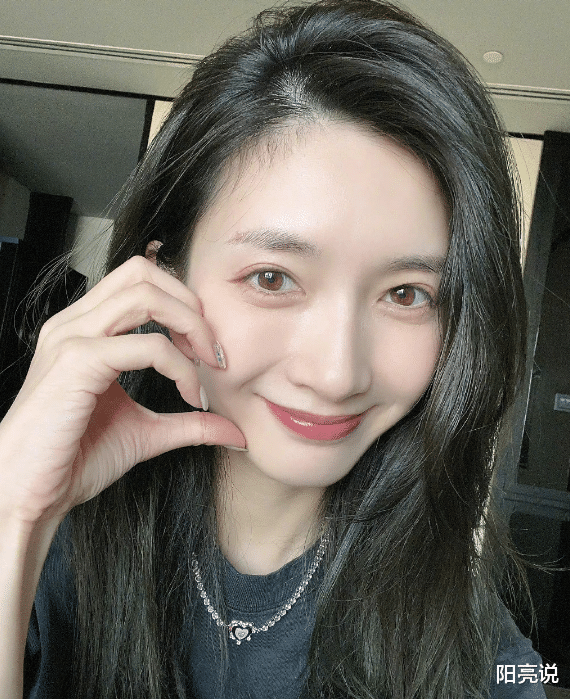 江疏影|不回应被说实锤,辟谣被说价格谈妥!江疏影背了娱圈失信的锅