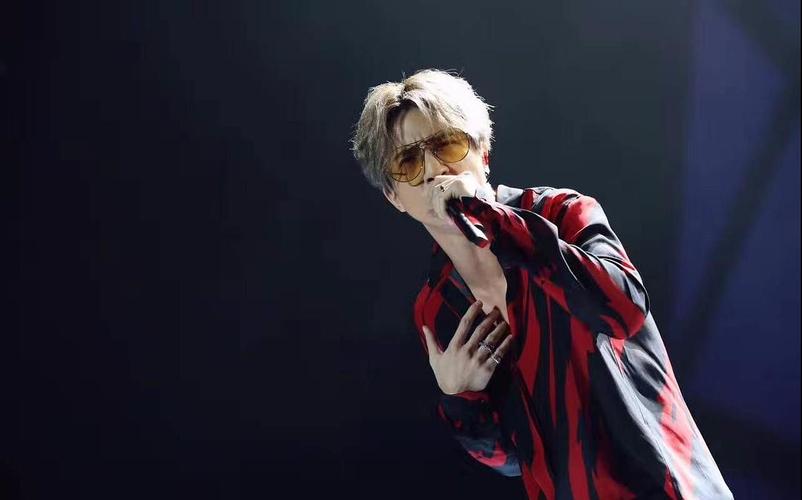 华晨宇|“被高估”的6位歌手，拿奖拿到手软，有人却拿不出像样的代表作