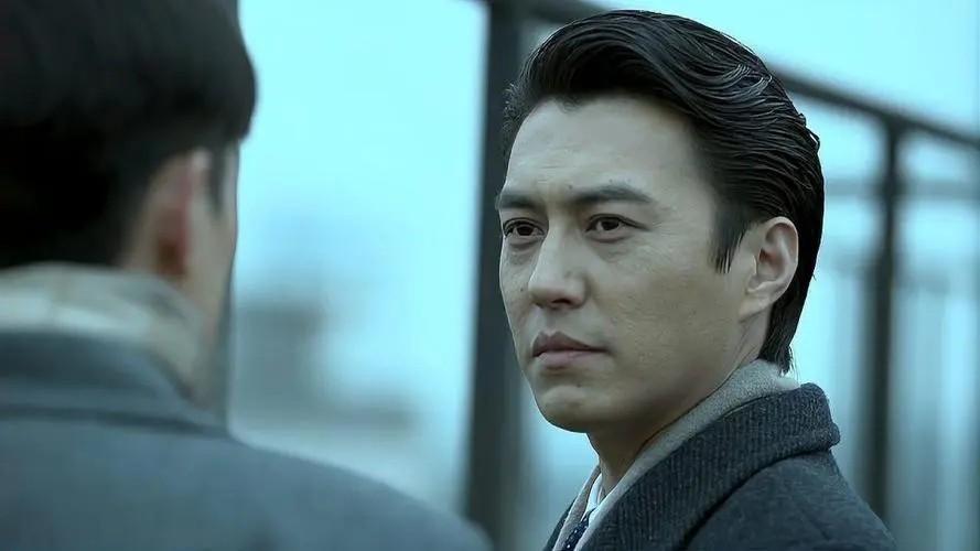 妒忌|《伪装者》:都是被收养的孩子,为何阿诚从不妒忌明台