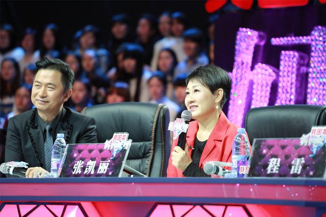 丈夫去世,妻子抛弃儿子离家出走10年,得知儿子有房了回家夺子