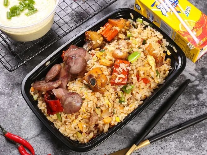 海底捞|金牌外卖—外卖店如何打造差异化，赢取顾客的心？