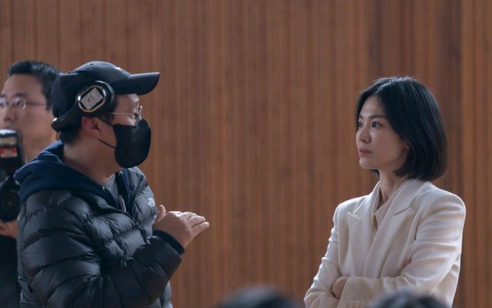 宋慧乔|《黑暗荣耀》比《财阀家的小儿子》热度更高,宋慧乔演技更稳