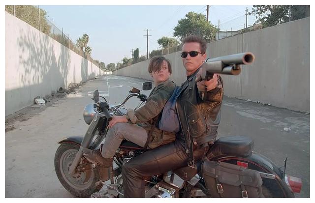 终结者2审判日|好莱坞影史最成功的限制级电影大盘点,赶紧点赞收藏(6~10)