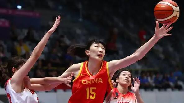 中国女篮|姚明乐开花，中国女篮2大天才出炉，2米27巨人+1米91神将诞生