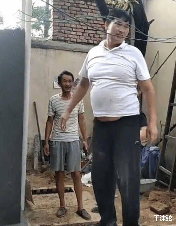 陈萌 陈萌要求大衣哥全家减肥，花2w买健身器材！网友：口气好大