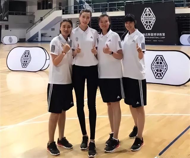 许诺|中国“篮球女神”许诺，35岁仍是单身，直言择偶对象要比自己高