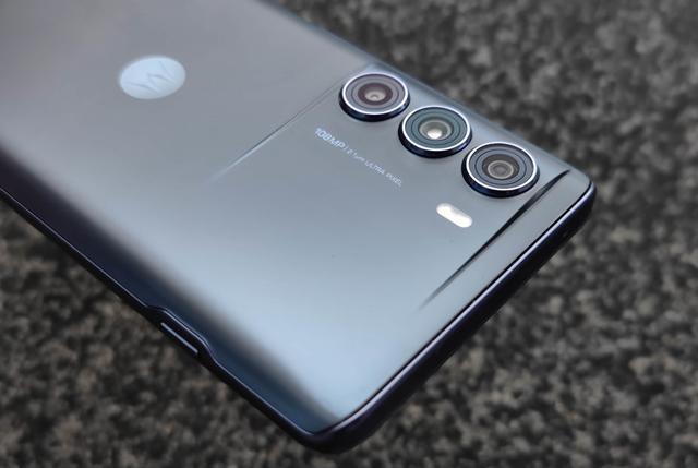 高通骁龙|仅1799元饱受争议的骁龙888Plus手机为何卖断货?