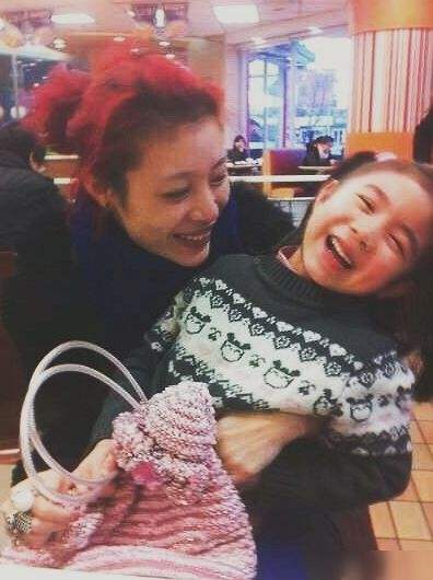 小苹果|超卑微！葛荟婕谈女儿瞬间泪目，祈求网友们帮助她和小苹果团聚