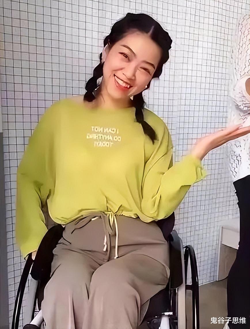 湖北34岁女子瘫痪离异后,嫁给了闺蜜的儿子!这因缘真是绝了