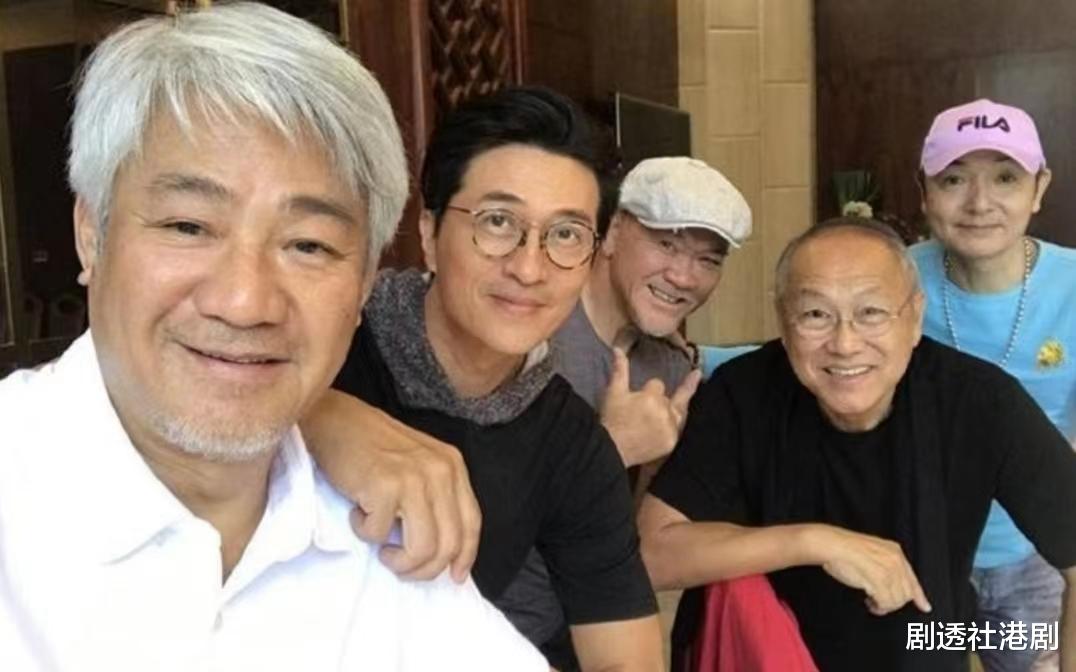 万茜|定居珠海已拿到居住证！香港知名老戏骨分享申请医保卡：好有益处