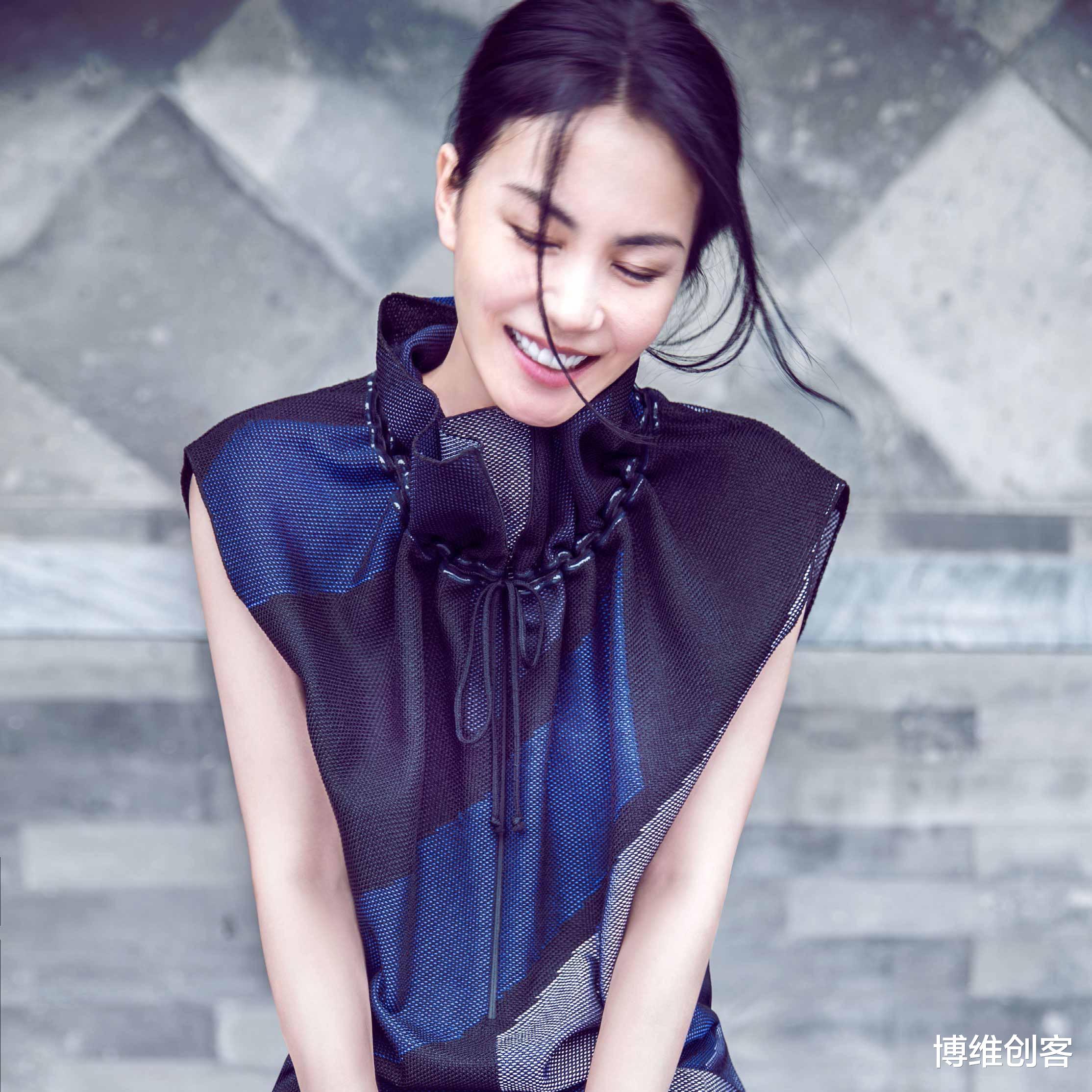 |王菲收1.3亿出卖身材！火辣秀蚂蚁腰