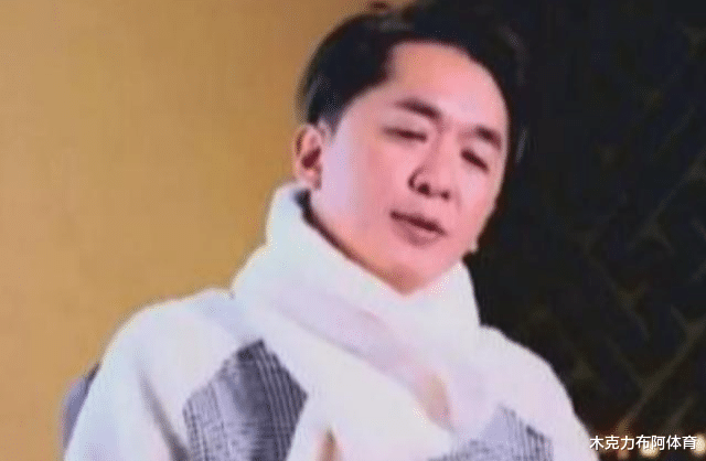 邓兆尊|55岁“韦小宝”邓兆尊:持4.8亿养3女友,不婚不育不怕坐吃山空