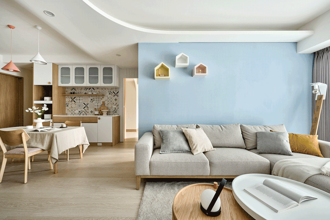 这对夫妻很有眼光,坚持极简主义,把房子装得简约又高级,晒晒