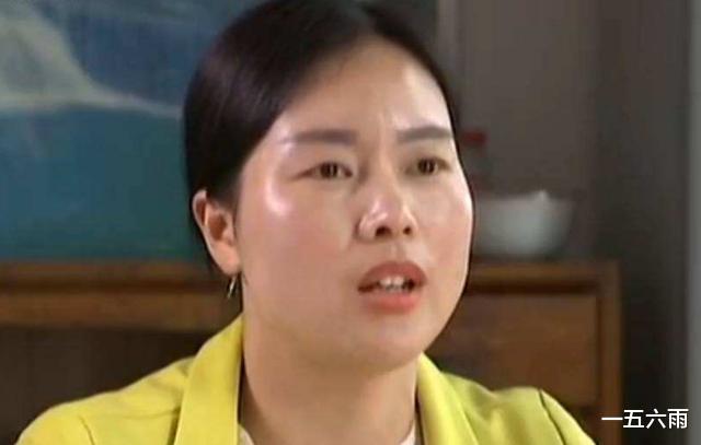 2015年,湖北女子为找失散25年的弟弟,竟打开父母棺材提取DNA