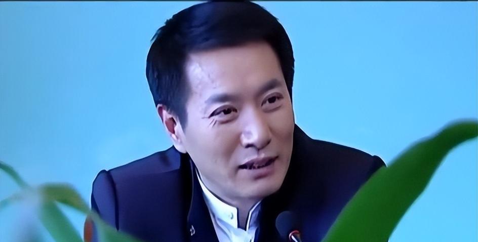 姚刚|演员姚刚：对婚姻不愿将就，52岁依旧单身，妈妈为了他失眠流泪