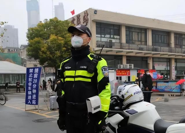 辅警|辅警岗位启动下半年招聘，以下条件优先录用，大专生上岸的好机会