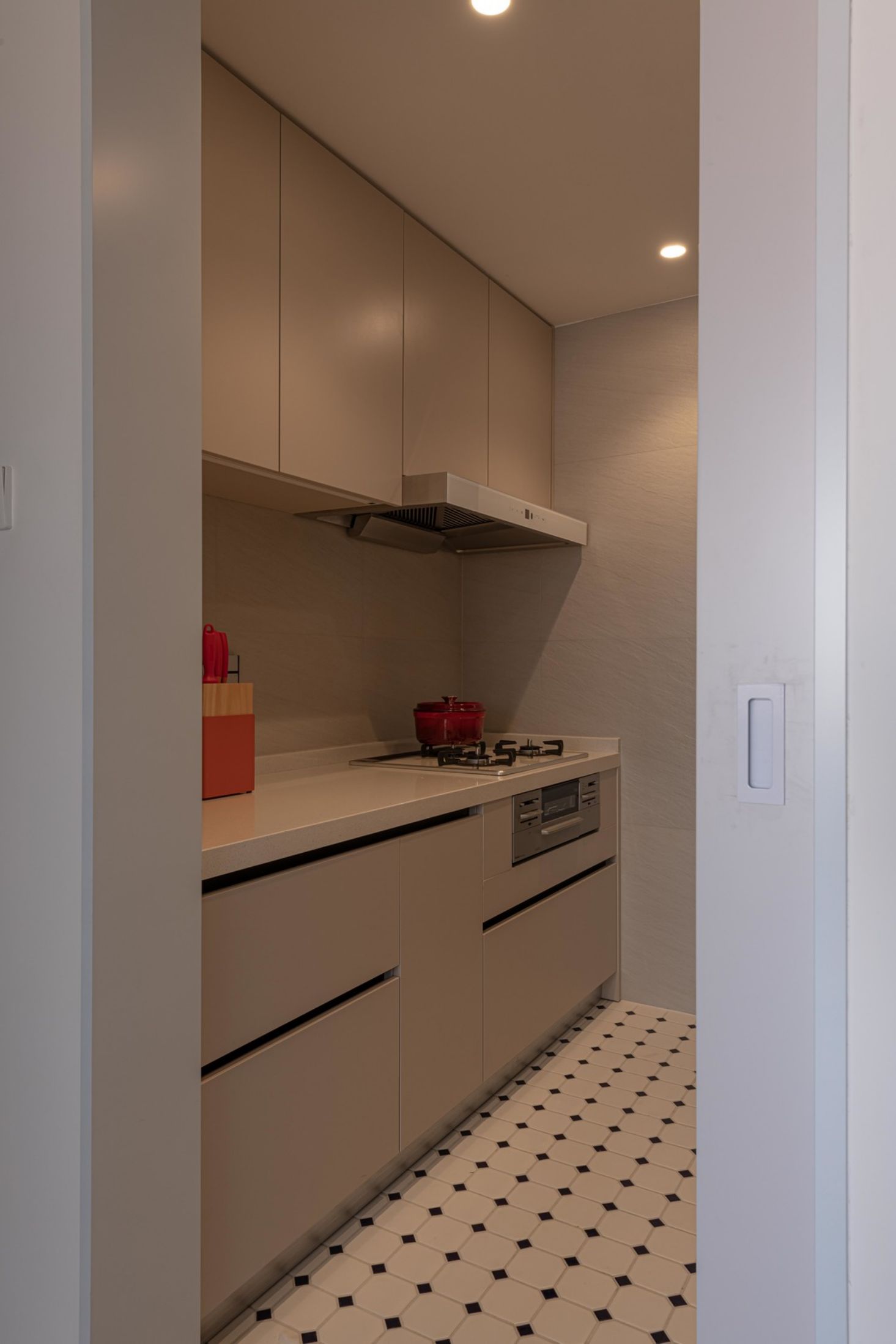 120㎡超大三居室，用克莱因蓝点缀，彰显独特时尚魅力