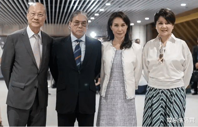 梁安琪|四太梁安琪和何超琼现苍蝇小馆就餐,穿着朴素像素人,破不和传闻