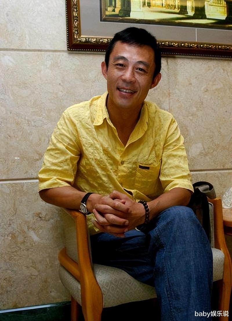 侯勇|侯勇:和沈蓉离婚后,二婚又离婚,三婚爱上90后美女