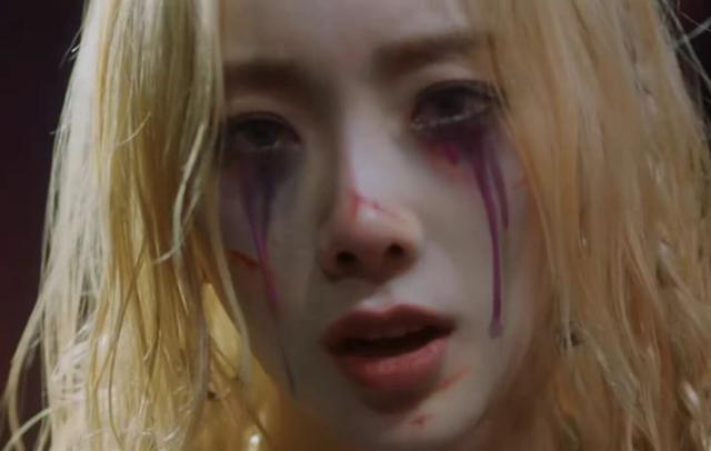 金泰妍|泰妍新曲好听耐听，MV并非是场景的堆叠，而是用走心的剧情来呈现