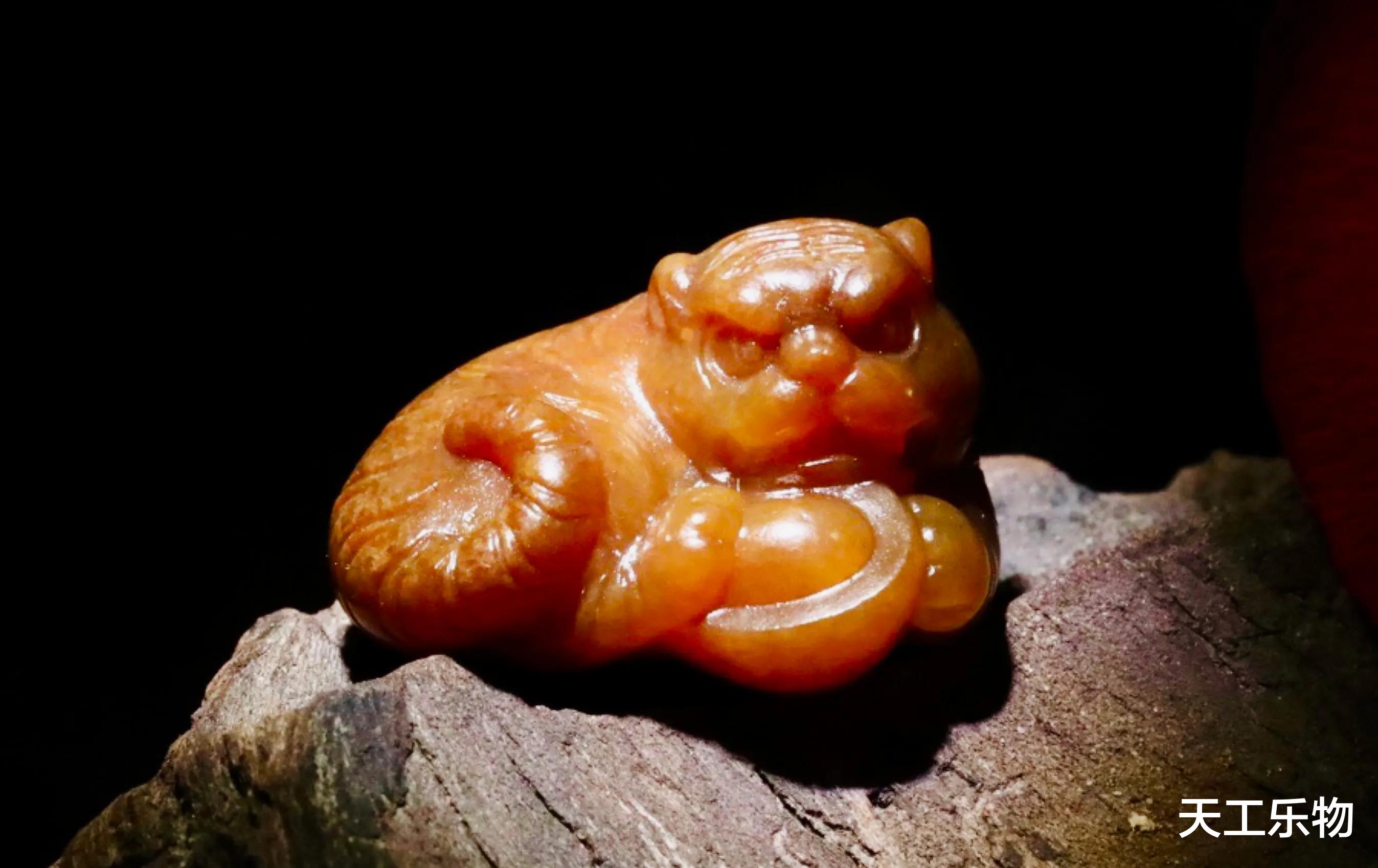 |籽料中的真贵族！和田玉沁色籽！