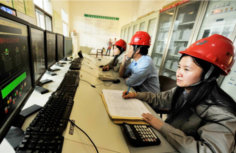 招聘|大学生有福了,2022国家电网首批招聘4.3万人,副科级年薪10万起