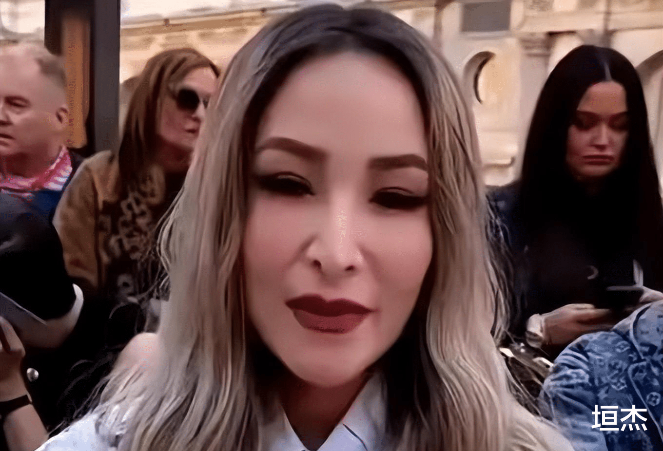 医美|一脸科技感、鼻子一捏就塌,“过度医美”的女星们,各有各的心酸