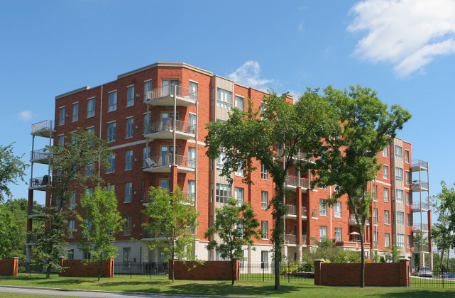 |买房牢记“七字真言”：“买中、买边、买三室”，基本不会选错房