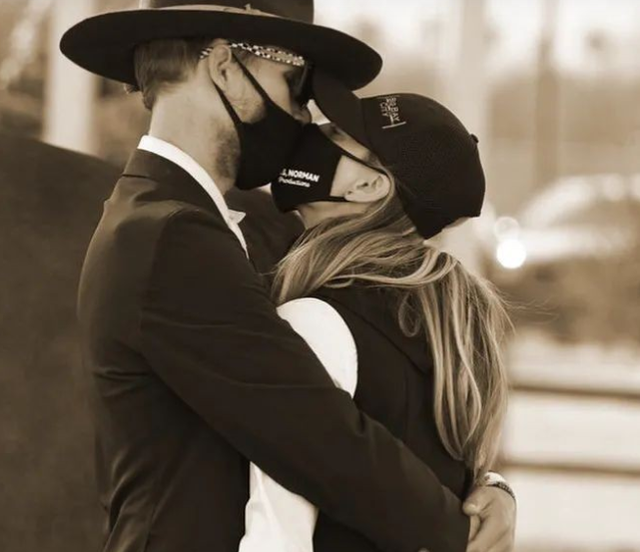 苏提达|段位高！订婚期间玩劈腿，仍有男人对她死心塌地，还身价上亿