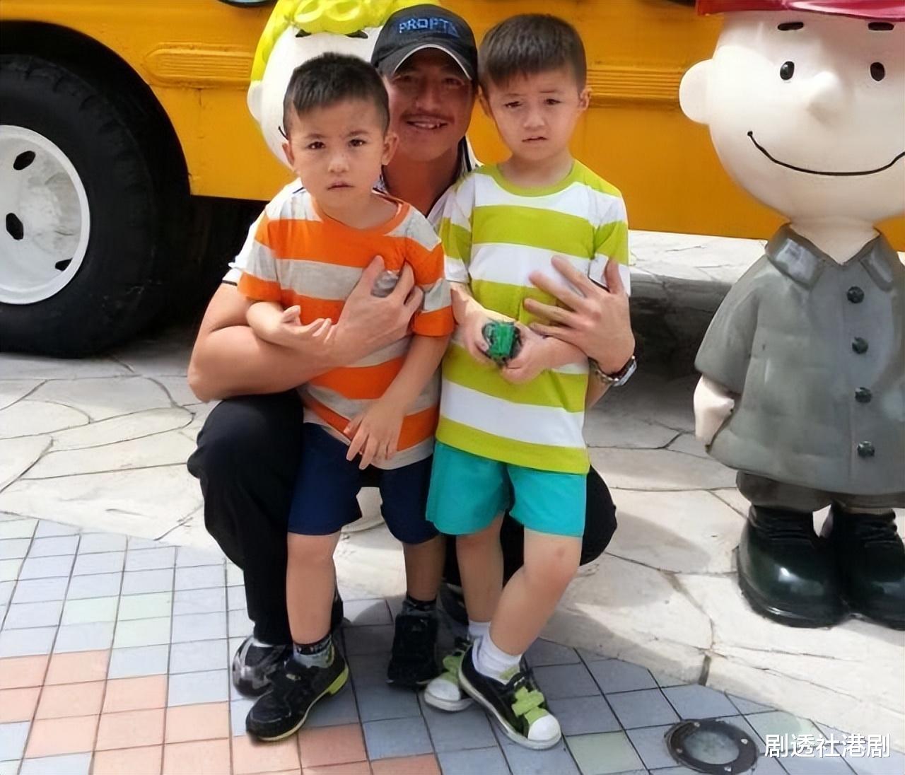 TVB|无悔照顾2个自闭儿!TVB前男星历尽坎坷,最大心愿是儿子独立生活