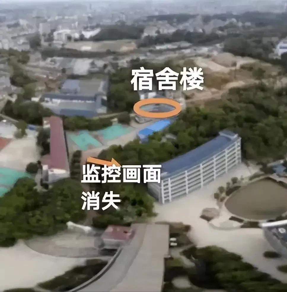 网传15岁男生胡鑫宇被拉出学校,进了诊所:也许真相离我们不远了