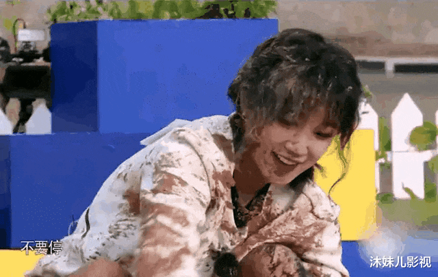 Angelababy|姜还是老的辣!baby戴婚戒、穿同款疑似服软求复合,黄晓明又赢了