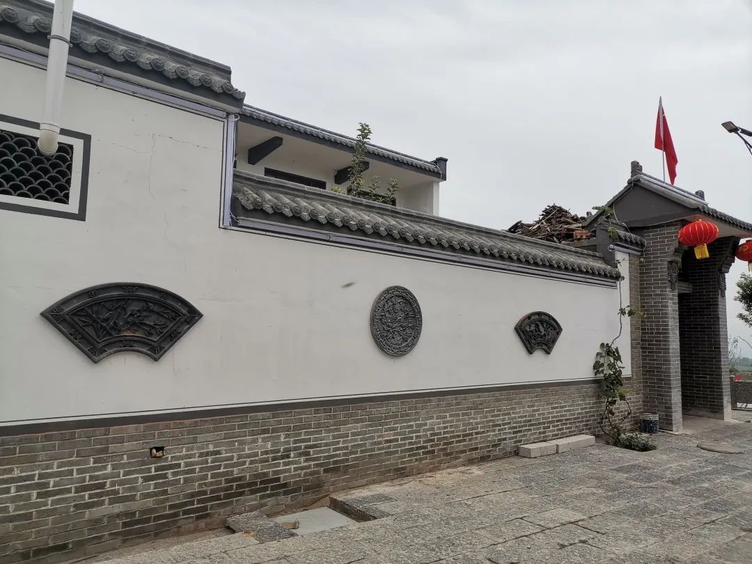 村里边的房子全部变成仿古风格后,太美了!