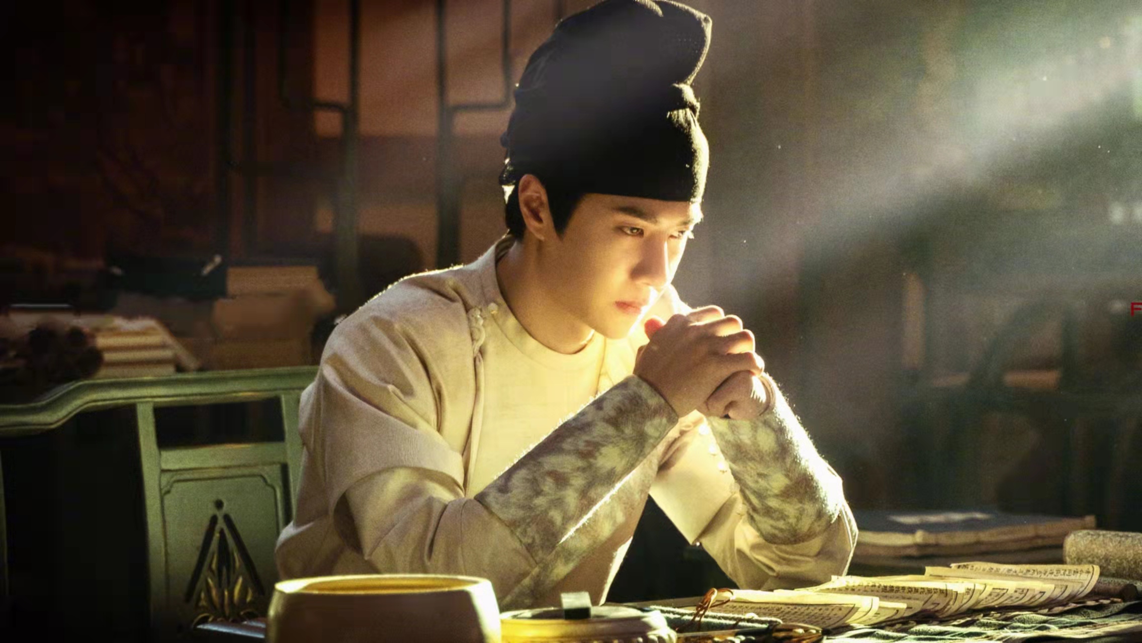 王一博|王一博新影片登报引关注,3位实力派演员助阵,超8万人想看