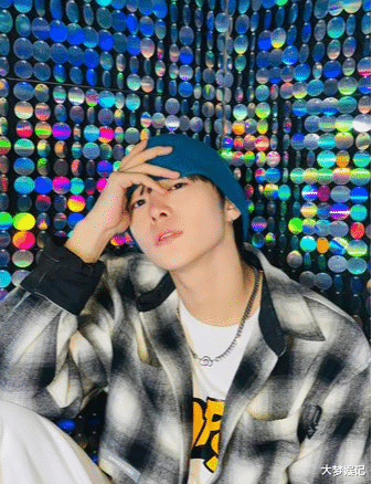 田书臣|男偶像爆经纪公司吸血恶行！逼签20年约“想解约需付8千万”