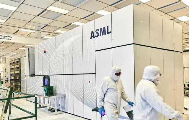 光刻机|向国内出货78台光刻机后，ASML再次行动，情况已经变了