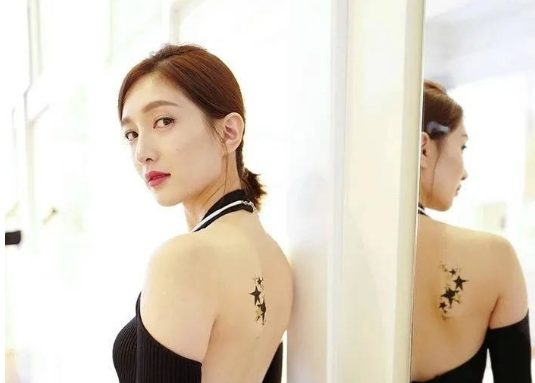 江疏影|江疏影成名前有着怎样的生活，胡歌是唯一公开的男朋友，至今仍保持单身