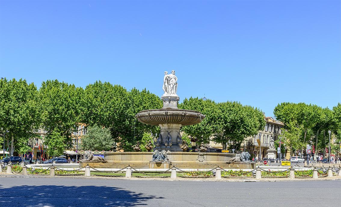 沙滩|法国游记(5)艾克斯·普罗旺斯-\紫色的葡萄是薰衣草的颜色\