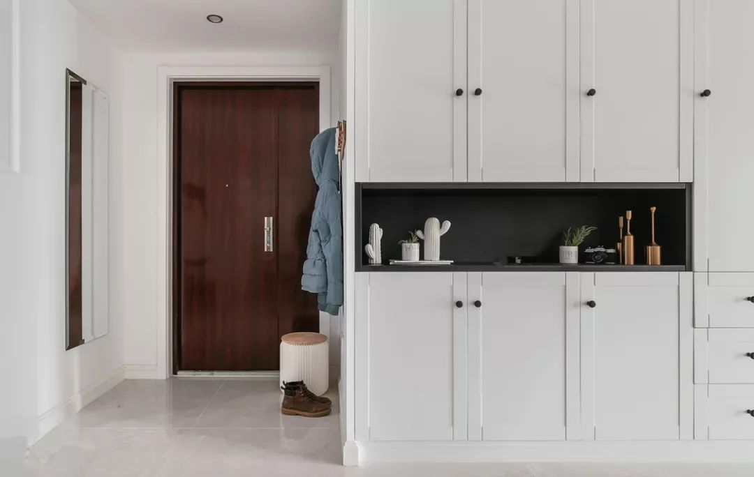 家里鞋子多,鞋柜这样设计,可以放下一辈子的鞋,真是超实用!