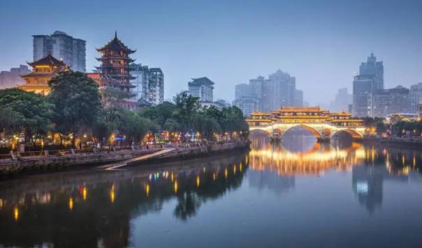 穷游|中国适合穷游的3座城，花最少的钱，看最美的风景